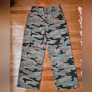 GAP Camouflage Cargo Wide Leg Pants